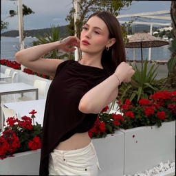 user-avatar